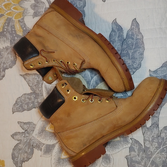 8.5 Men's Wheat Nubuck Timberland Boots - Picture 2 of 12